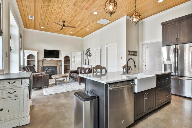 Kitchen / Living
