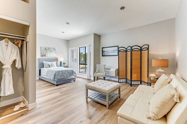 Encinitas Senior Living - 55+ Active Adult Apartments, Encinitas, CA 92024 - photo 4