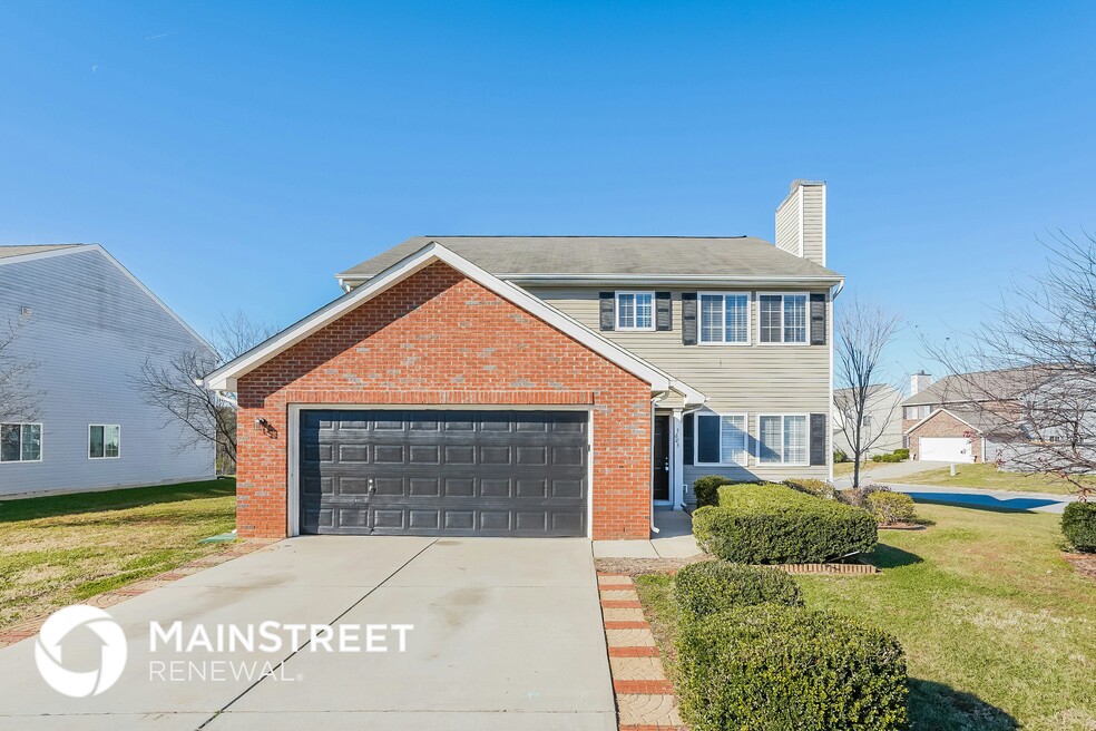 5605 Hidden Lake Dr, Browns Summit, NC 27214 - photo 1