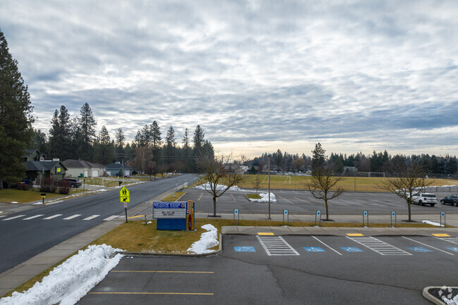 Meadow Ridge Elementary sits close to many homes in the neighborhood.