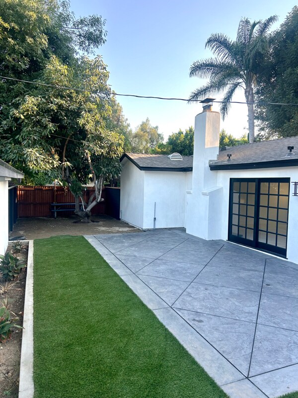 11314 Hayvenhurst Ave, Los Angeles, CA 91344