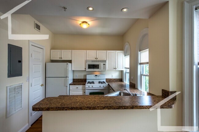 60 Ashford St unit 2, Allston, MA 02134 - photo 4
