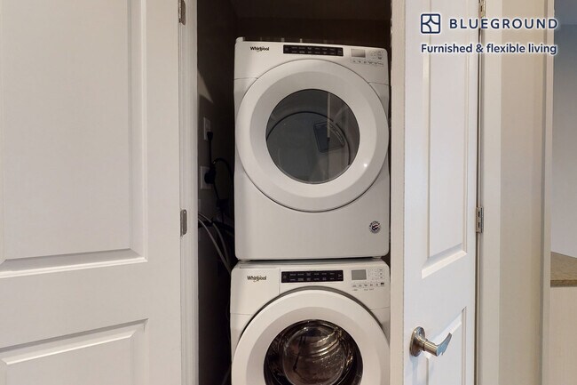 79 Alexander St unit FL3-ID1880A, Yonkers, NY 10701 - photo 6