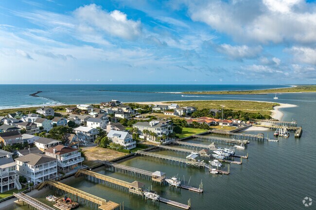 Wrightsville Beach is just 10 miles from Forest Hills North.