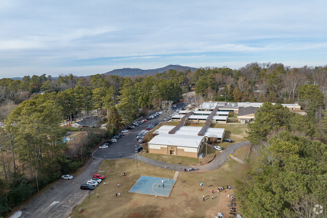 Hickory Hills Elementary has an overall grade of B on Niche.