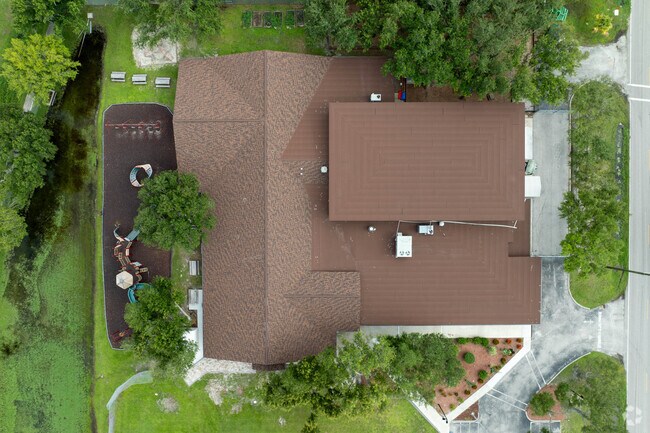 Port Charlotte Adventist School serves students in grades K-10.