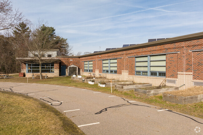 Students K-5 can attend Gerald M. Parmeter School in Franklin.
