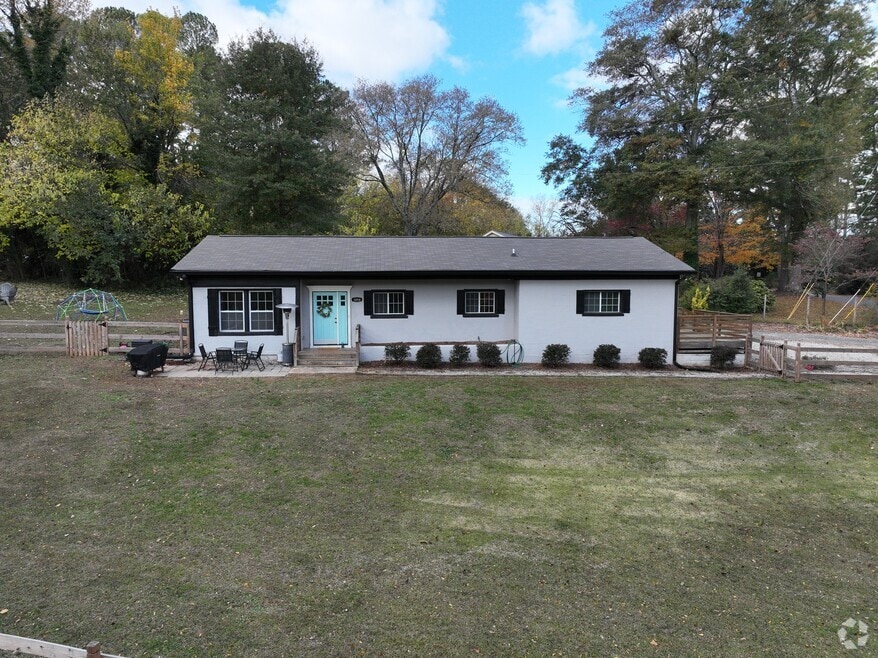 1058 Boyd Rd, Marietta, GA 30066 - photo 2