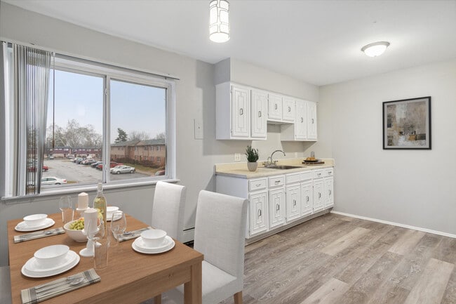 Village Grove of Ypsilanti, Ypsilanti, MI 48198 - photo 3