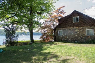 49 Somerville Rd, Hewiit, NJ 07421