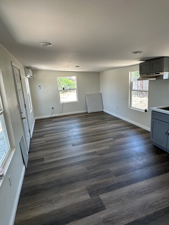 509 Beardsley Ave, Bakersfield, CA 93308 - photo 6