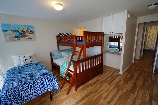 Kapiolani Townhomes unit 1004, Honolulu, HI 96814 - photo 2