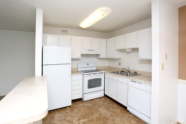1BR, 1BA - 602SF - Kitchen
