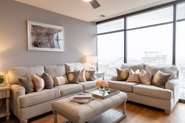 The Residence at 1000 Elm, Manchester, NH 03101 - photo 3