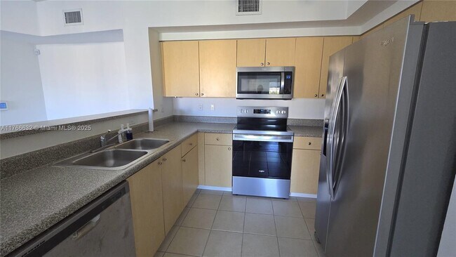 2200 E Preserve Way, Miramar, FL 33025 - photo 6