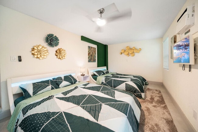 1416 NE 9th St unit ID1369655P, Fort Lauderdale, FL 33304 - photo 4