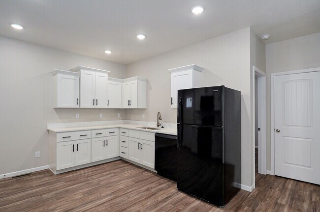 319 S Florence Ave unit B, Springfield, MO 65806 - photo 6