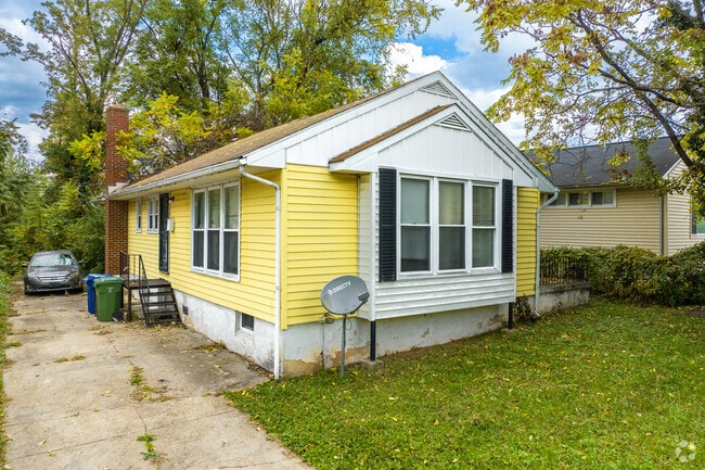 Live in a vibrantly colored house in Cherry Hill.