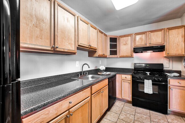 Spring Ridge Apartments, Gaithersburg, MD 20877 - photo 2