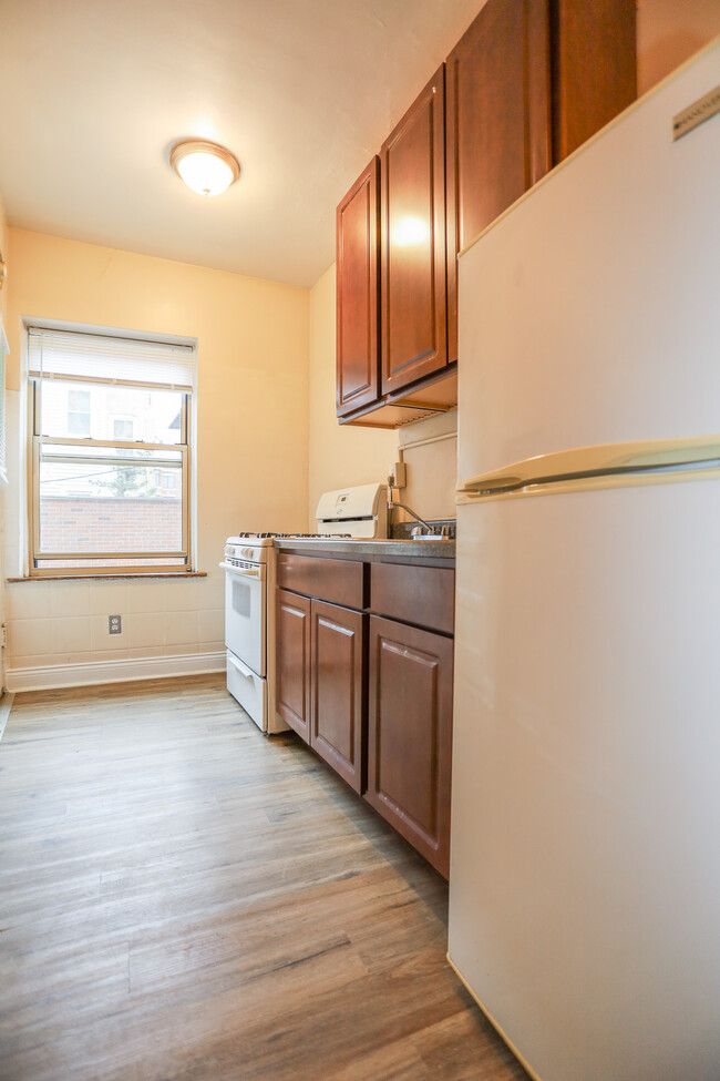 7717 N Sheridan Rd Unit 3R, Chicago, IL 60626