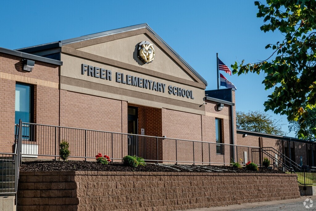 James E. Freer Elementary School serves students in the Barnhart community.
