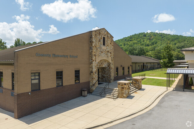 Oneonta Elementary School teaches graded k - 6th.