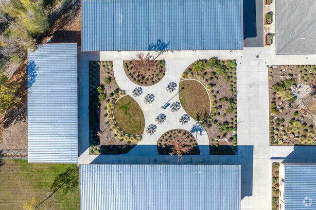 Folsom Hills Elementary School gets a 7 rating from GreatSchool.org.