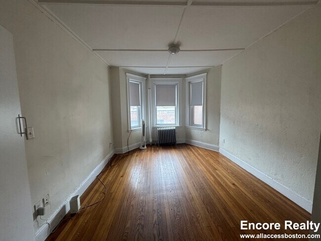 1175 Boylston St unit 12, Boston, MA 02215 - photo 6