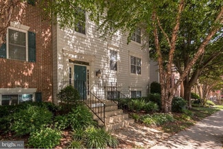 12020 Golf Ridge Ct Unit 202, Fairfax, VA 22033