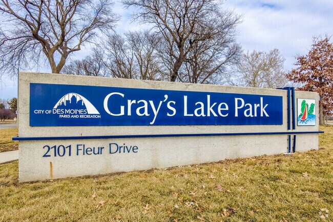 Gray's Lake Park is a wonderful place for Greater South Side residents to take a stroll.