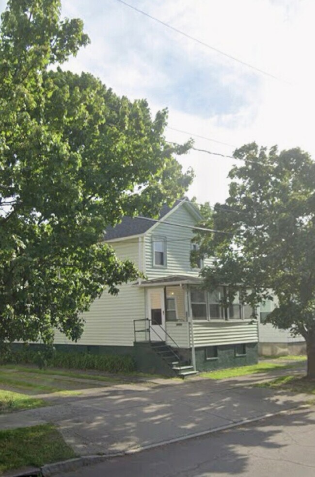 727 W Court St, Ithaca, NY 14850