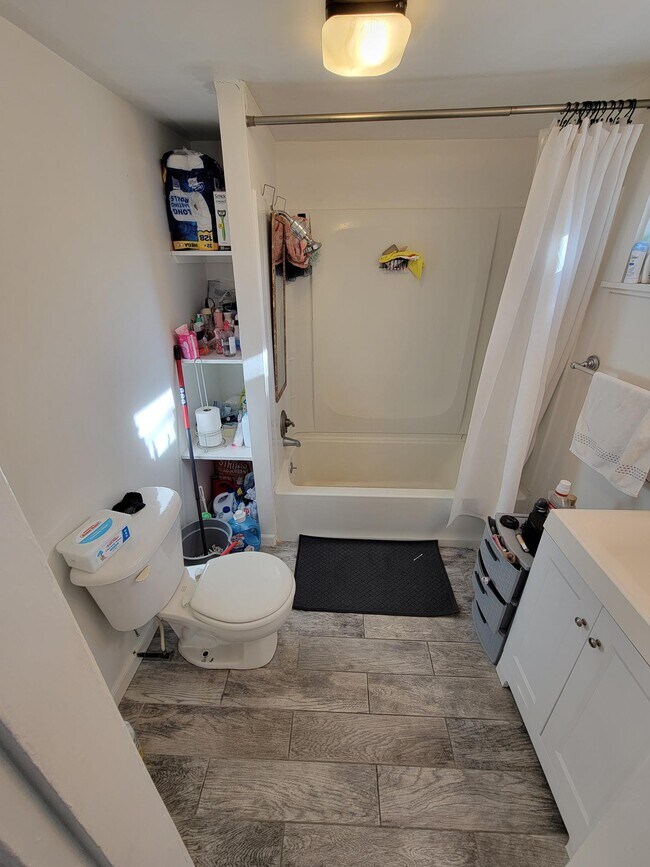 240 Babcock St unit 305, Brookline, MA 02446 - photo 5