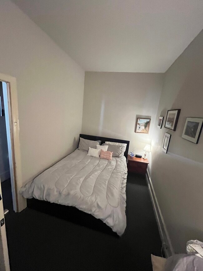 2013 Walnut St unit 4, Philadelphia, PA 19103 - photo 7