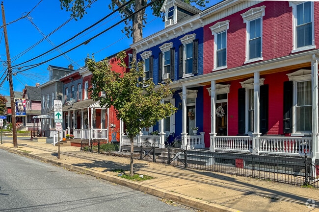 Row homes are common in Columbia.