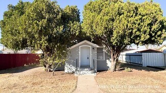 420 W Lynn St, Slaton, TX 79364