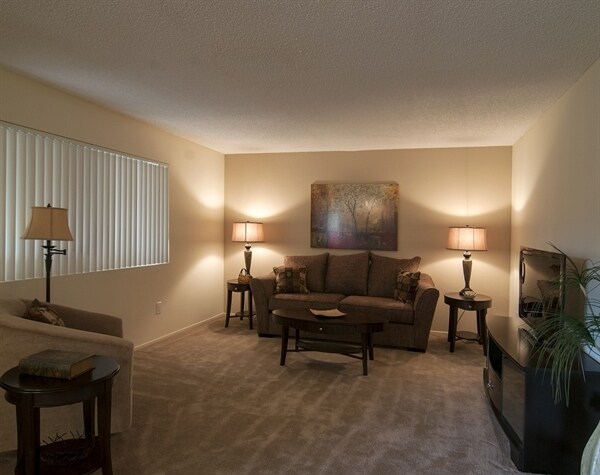 Palm Central South, Riverside, CA 92506 - photo 2