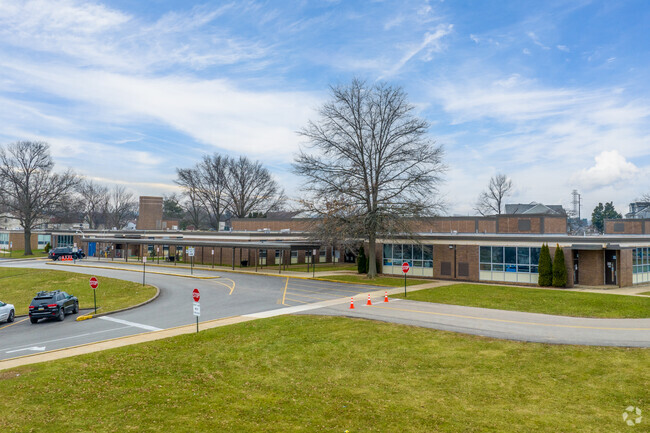Ridge Park elementary is a highly rated public school.