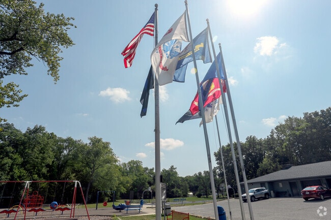 Southport Park features green spaces where visitors can relax near the Homecroft neighborhood.