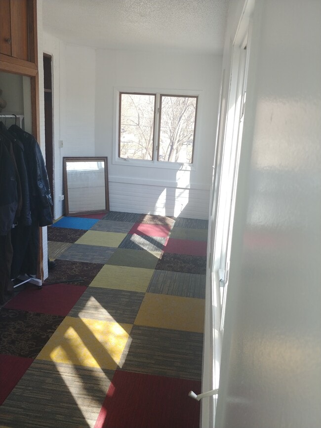 1618 Thomas Place N unit 2, Minneapolis, MN 55411 - photo 5