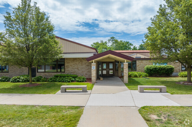 One of the entrances to Violet Elementary School in Saint Clair Shores.