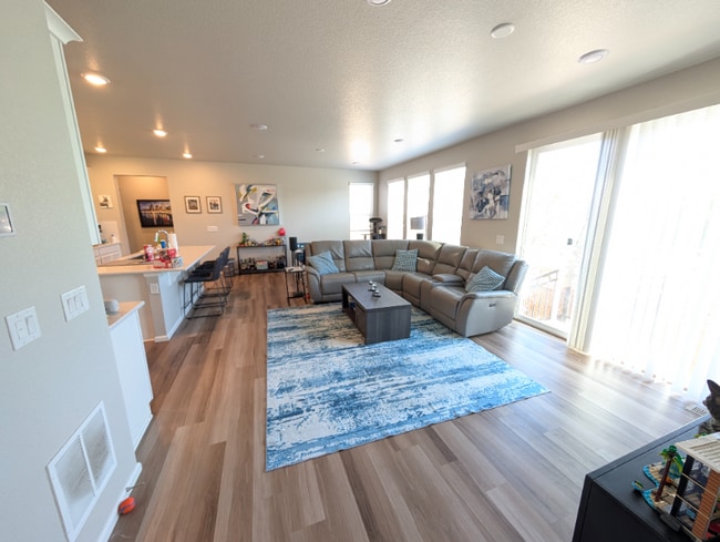 8183 S Trails Edge Ct, Centennial, CO 80112 - photo 4