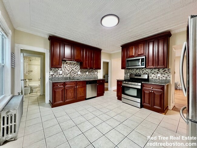 39 Watts St, Malden, MA 02148 - photo 2