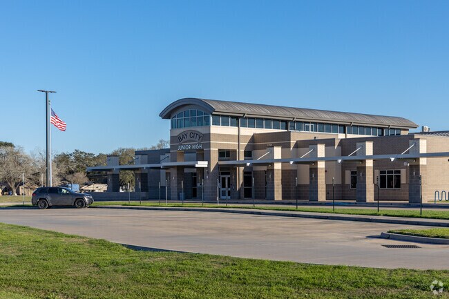 Bay City Junior High nurtures young minds and fosters excellence.