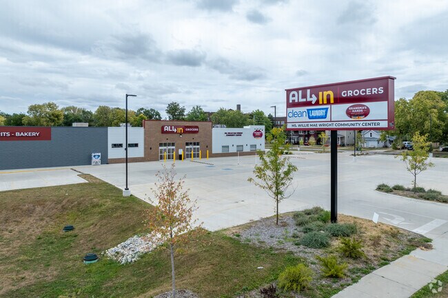 All In Grocers is a staple in the Franklin Gateway neighborhood.