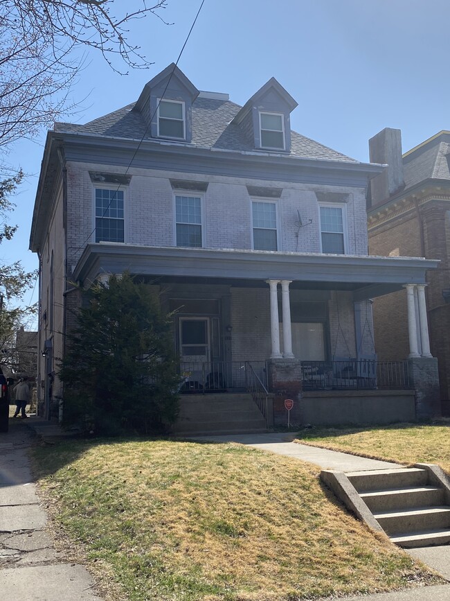 325 S Pacific Ave Unit 3, Pittsburgh, PA 15224