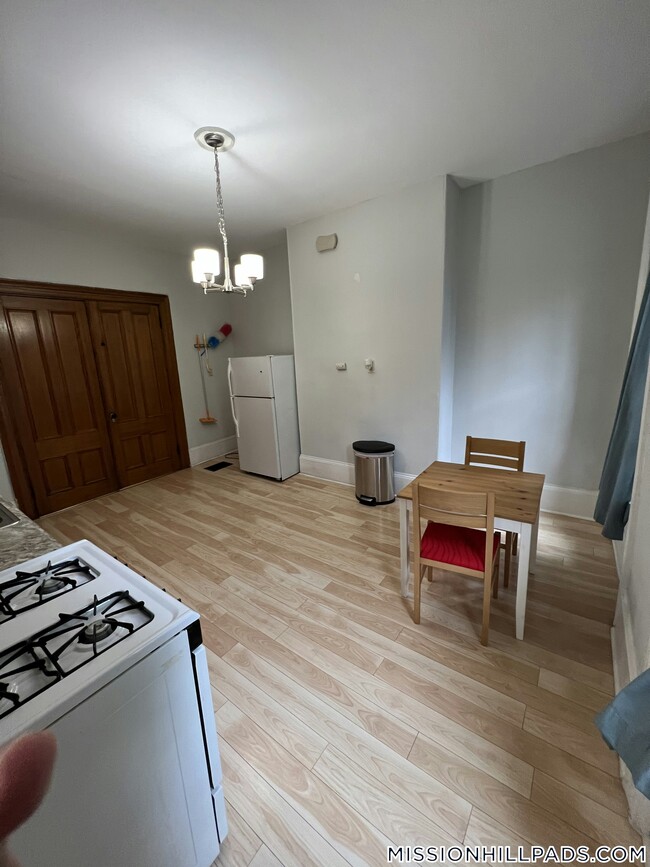 94 Mt Pleasant Ave Unit 1, Boston, MA 02119
