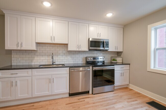 621 3rd St NW unit 1, Grand Rapids, MI 49504 - photo 6