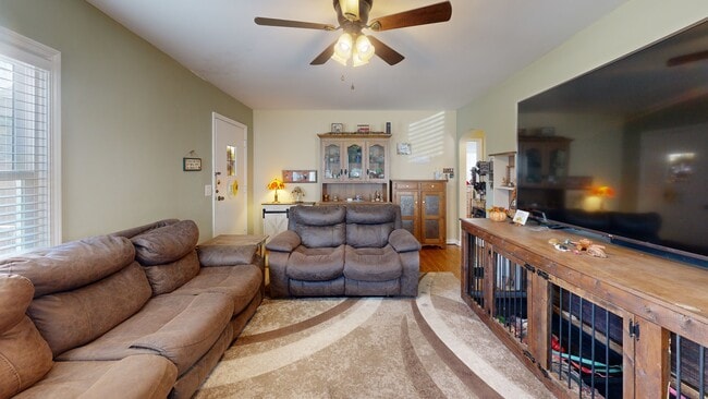 162 Ridgeway Rd, Cincinnati, OH 45216 - photo 2