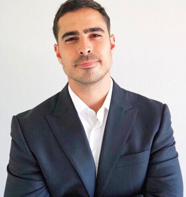 Agent Photo