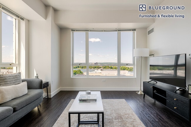 449 Canal St unit FL10-ID1196, Somerville, MA 02145 - photo 3